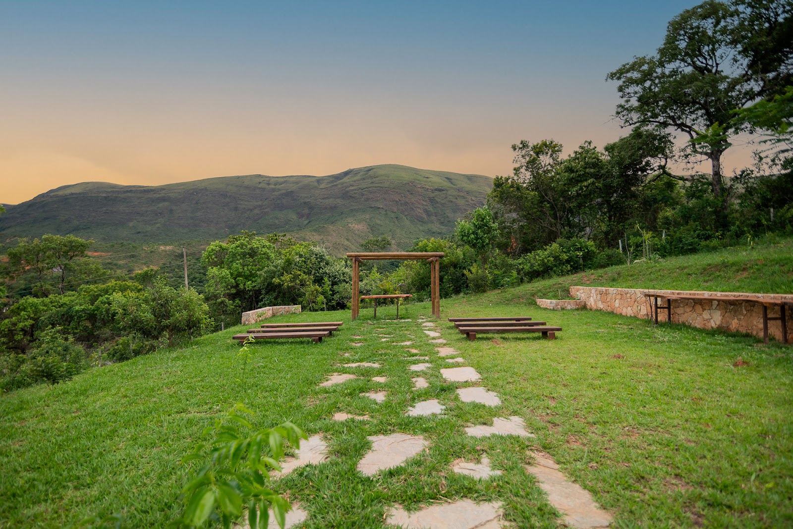 Espaço para casamentos ao ar livre na pousada